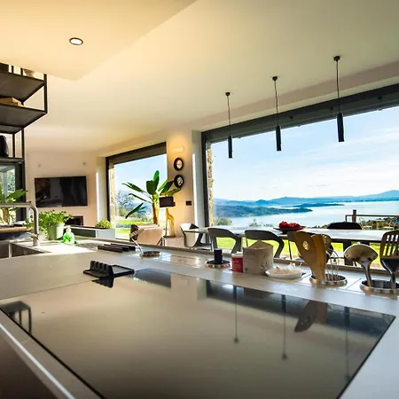 Feronia By Great Castel Rigone